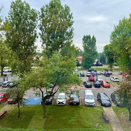 Apartment Kochanowskiego Lodz, 42m2, Wanna, Balkon, Bezplatny Parking, Netflix, Wifi, Dostep Na Kod, Manufaktura, Atlas Arena, Aquapark Fala, Expo Lodz