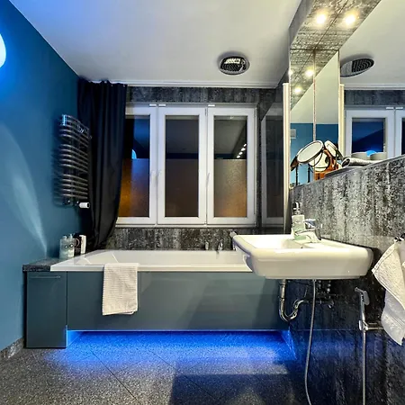 Kochanowskiego Lodz, 42m2, Wanna, Balkon, Bezplatny Parking, Netflix, Wifi, Dostep Na Kod, Manufaktura, Atlas Arena, Aquapark Fala, Expo Lodž