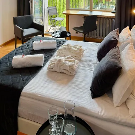 Kochanowskiego Lodz, 42m2, Wanna, Balkon, Bezplatny Parking, Netflix, Wifi, Dostep Na Kod, Manufaktura, Atlas Arena, Aquapark Fala, Expo Apartmán
