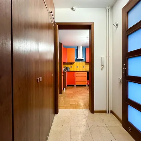 Kochanowskiego Lodz, 42m2, Wanna, Balkon, Bezplatny Parking, Netflix, Wifi, Dostep Na Kod, Manufaktura, Atlas Arena, Aquapark Fala, Expo Apartmán Lodž